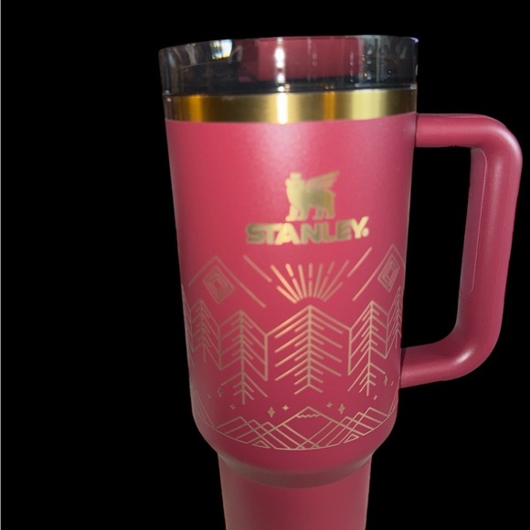 NIB Collectible Stanley 40 oz flip straw w/ handle “Crimson” Winterscape design - Picture 1 of 10